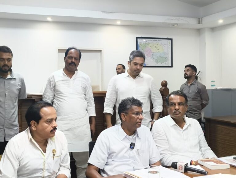 ಜಿಲ್ಲೆಯ ವಿವಿಧ ಕಾಮಗಾರಿಗಳಿಗೆ ಅನುದಾನ ಬಿಡುಗಡೆ ಮಾಡುವಂತೆ ಲೋಕೋಪಯೋಗಿ ಸಚಿವರಿಗೆ ಶಾಸಕ ಮಂಜುನಾಥ ಭಂಡಾರಿ ಮನವಿ