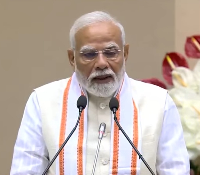 ಜೈನ ಸಂತ ವಿದ್ಯಾನಂದರ ಶತಮಾನೋತ್ಸವ : ಪ್ರಧಾನಿ ನರೇಂದ್ರ ಮೋದಿಗೆ ಜೈನ ಆಧ್ಯಾತ್ಮಿಕ ಗುರುಗಳಿಂದ ‘ಧರ್ಮ ಚಕ್ರವರ್ತಿ’ ಬಿರುದು ಪ್ರದಾನ