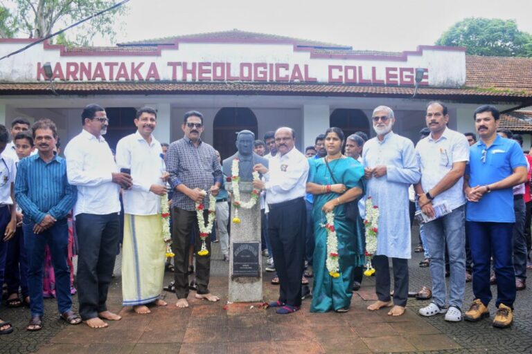 ಪತ್ರಿಕಾ ದಿನಾಚರಣೆ :ಮೋಗ್ಲಿಂಗ್ ಸ್ಮಾರಕ ನಿರ್ಮಾಣವಾಗಲಿ ; ಸದಾಶಿವ ಉಳ್ಳಾಲ್