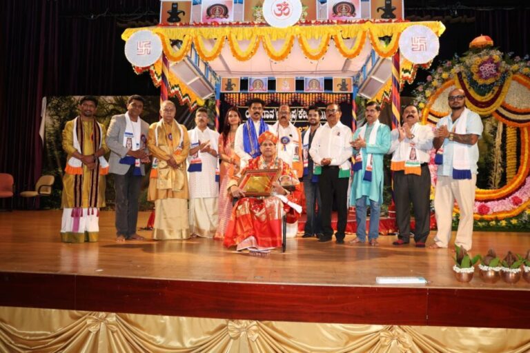 ದುಬೈಯಲ್ಲಿ ಯಕ್ಷಗಾನ ಹಿರಿಯ ಕಲಾವಿದ ಕಾಸರಗೋಡು ಶ್ರೀ ಸುಬ್ರಾಯ ಹೊಳ್ಳರಿಗೆ ” ಯಕ್ಷ ಶ್ರೀ ರಕ್ಷ ಗೌರವ ಪ್ರಶಸ್ತಿ-2025 “ಪ್ರದಾನ