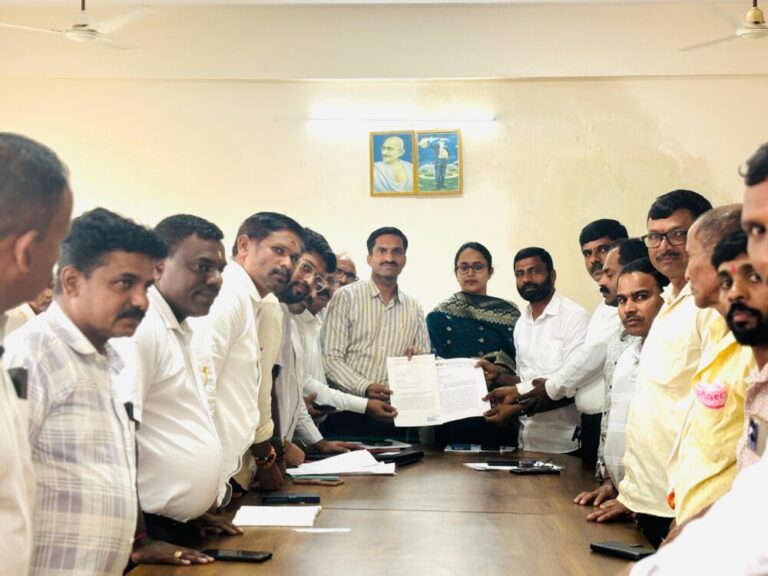 ಕಟ್ಟಡ ನಿರ್ಮಾಣ ಕಾರ್ಮಿಕರ ಸಮಸ್ಯೆಗಳ ಕುರಿತು ಕಾರ್ಮಿಕ ಆಯುಕ್ತರಿಗೆ ಮನವಿ – ಭಾರತೀಯ ಮಜ್ದೂರು ಸಂಘದ ನಿಯೋಗದಿಂದ ಒತ್ತಾಯ