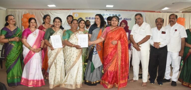 ದ.ಕ ಜಿಲ್ಲಾ ಮಹಿಳಾ ಕಾಂಗ್ರೆಸ್ ಸಮಿತಿಯ ನಗರ ಅಧ್ಯಕ್ಷೆಯಾಗಿ ಮಾಜಿ ಕಾರ್ಪೊರೇಟರ್ ಕುಮಾರಿ ಅಪ್ಪಿ.ಎಸ್ , ಗ್ರಾಮಾಂತರ ಅಧ್ಯಕ್ಷೆಯಾಗಿ ಉಷಾ ಅಂಚನ್ ನೇಮಕ !