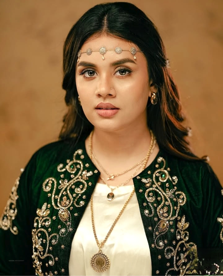 ಹಿಂದೂಯೇತರ ಯೂಟ್ಯೂಬರ್ ಜಾಸ್ಮಿನ್ ಜಾಫರ್ ದೇವಾಲಯದ ಕೊಳ ಪ್ರವೇಶ : ಕೇರಳದ ಗುರುವಾಯೂರು ದೇವಸ್ಥಾನದಲ್ಲಿ ಶುದ್ಧೀಕರಣ ಕಾರ್ಯ !
