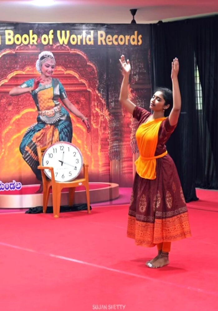 ಉಡುಪಿಯ ಭರತನಾಟ್ಯ ಕಲಾವಿದೆ ವಿದುಷಿ ವಿ.ದೀಕ್ಷಾ : 216 ಗಂಟೆಗಳ ನಿರಂತರ ಪ್ರದರ್ಶನ ನೀಡುವ ಮೂಲಕ ಗೋಲ್ಡನ್ ಬುಕ್ ಆಫ್ ವರ್ಲ್ಡ್ ರೆಕಾರ್ಡ್ಸ್ಗೆ ಸೇರ್ಪಡೆ