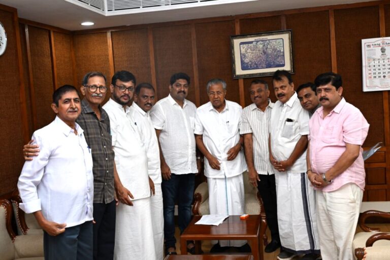 ಕಾಸರಗೋಡು ಕನ್ನಡಿಗರ ಶೈಕ್ಷಣಿಕ ಹಾಗೂ ಉದ್ಯೋಗ ಸಂಬಂಧಿತ ಸಮಸ್ಯೆಗಳ ಬಗ್ಗೆ ಕೇರಳ ಸಿಎಂ ಭೇಟಿ – ಮನವಿ ಸಲ್ಲಿಸಿದ ಕರ್ನಾಟಕ ಗಡಿ ಪ್ರದೇಶ ಅಭಿವೃದ್ಧಿ ಪ್ರಾಧಿಕಾರ.