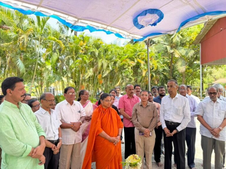 “ಮೇ 28 ರಂದು ಅಮ್ಮ ಮಂಗಳೂರಿಗೆ ” ಪೂರ್ವಭಾವಿಯಾಗಿ ಚಪ್ಪರ ಮುಹೂರ್ತ ; ನಡೆದಾಡುವ, ಮಾತನಾಡುವ ದೇವರು ಅಮ್ಮ- ನಳಿನ್ ಕುಮಾರ್ ಕಟೀಲ್