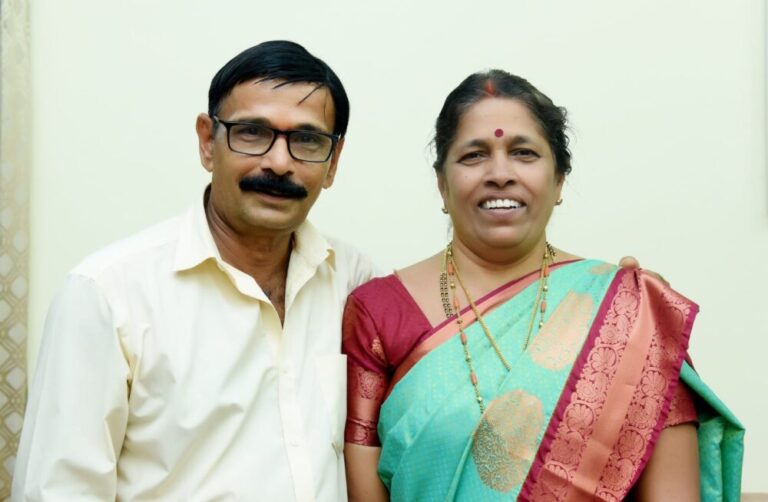 ಕನ್ನಡ ಭವನ ರೂವಾರಿಗಳಾದ ಡಾ. ವಾಮನ್ ರಾವ್ ಬೇಕಲ್ -ಸಂಧ್ಯಾ ರಾಣಿ ಟೀಚರ್ ಗೆ ” ಕರುನಾಡ ಕನ್ನಡ ಗಡಿನಾಡು ಪೋಷಕ ರತ್ನ “ಪ್ರಶಸ್ತಿ. 2026.