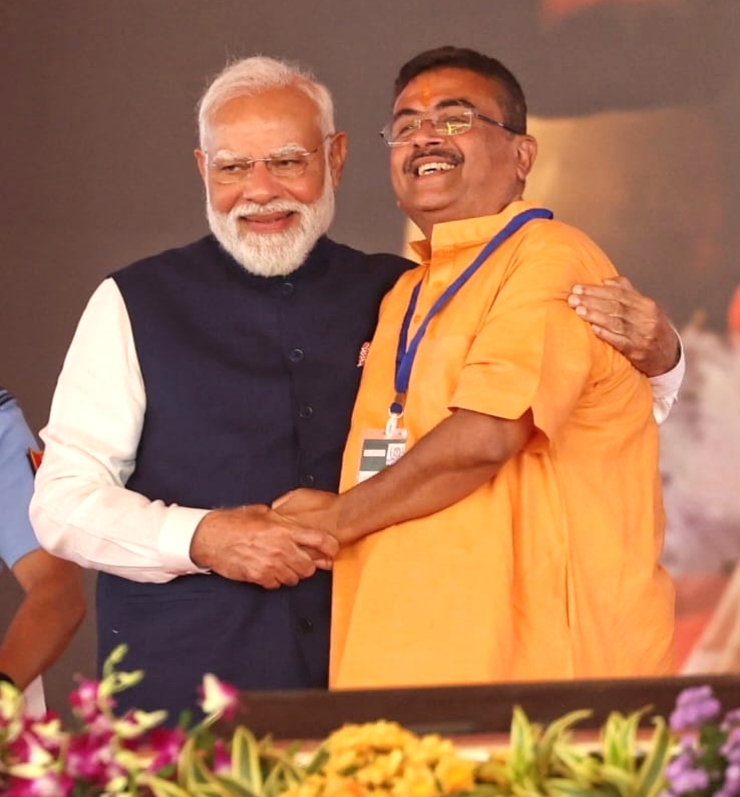 ಸುವೇಂದು ಅಧಿಕಾರಿ ಪಶ್ಚಿಮ ಬಂಗಾಳದ ಮೊದಲ ಬಿಜೆಪಿ ಮುಖ್ಯಮಂತ್ರಿಯಾಗಿ ಅಧಿಕಾರ ಸ್ವೀಕಾರ