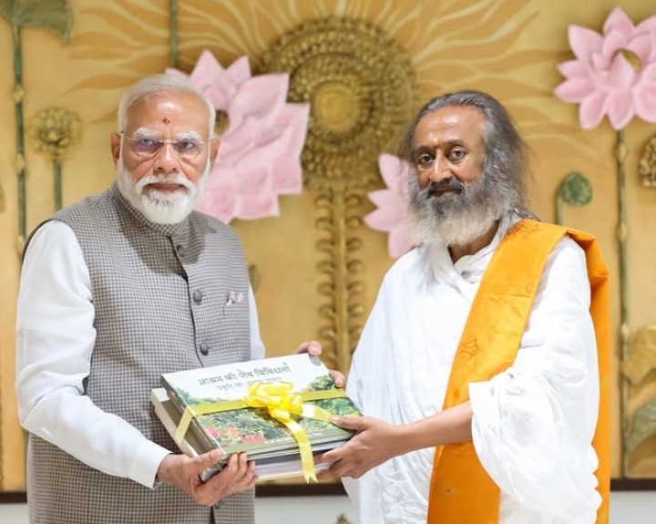 ಬೆಂಗಳೂರು : ಪ್ರಧಾನಿ ಮೋದಿ ಸಂಚರಿಸುವ ರಸ್ತೆ ಬಳಿ ಜಿಲೆಟಿನ್ ಕಡ್ಡಿಗಳ ಪತ್ತೆ: ಓರ್ವ ಶಂಕಿತ ವ್ಯಕ್ತಿ ಪೊಲೀಸ್ ವಶಕ್ಕೆ