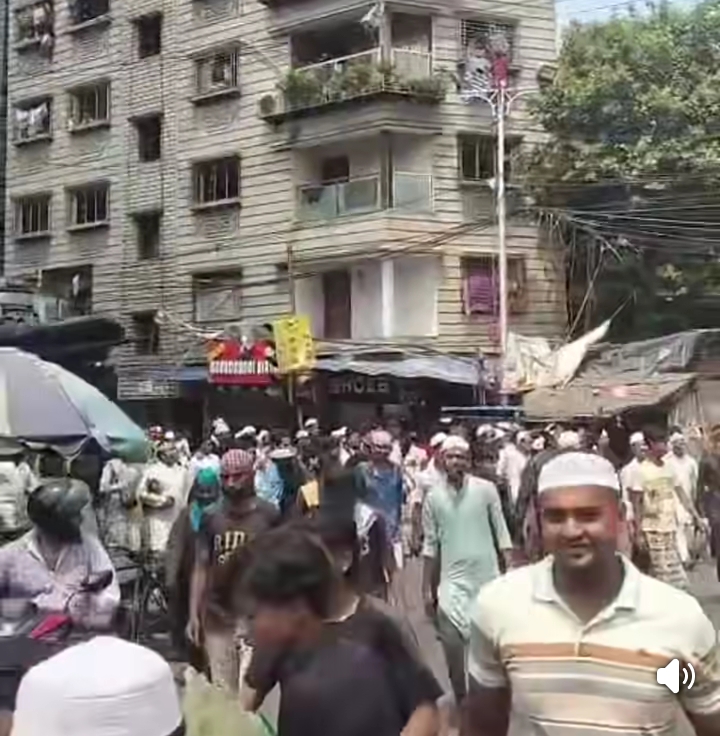 ಪಶ್ಚಿಮ ಬಂಗಾಳ : ಮಸೀದಿಯ ಧ್ವನಿವರ್ಧಕದ ಧ್ವನಿಯನ್ನು ಕಡಿಮೆ ಮಾಡಲು ಪೋಲಿಸರು ಸೂಚನೆ ನೀಡಿದ್ದಕ್ಕೆ ಪೋಲಿಸ್ ಠಾಣೆಯೇ ಧ್ವಂಸ..!