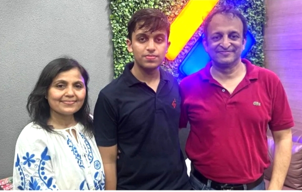 “ದಿನಕ್ಕೆ 17 ಗಂಟೆಗಳ ಕಾಲ ಅಧ್ಯಯನ “ನೀಟ್ ಪರೀಕ್ಷೆಯಲ್ಲಿ 720 ಅಂಕಗಳಲ್ಲಿ 715 ಅಂಕಗಳೊಂದಿಗೆ ಪ್ರಥಮ ಸ್ಥಾನ ಪಡೆದ ಆರ್ಯನ್ ಗುಪ್ತಾ