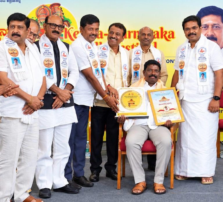 ಕ್ರೀಡಾ ಅಂಕಣಕಾರ ಎಸ್.ಜಗದೀಶ್ಚಂದ್ರ ಅಂಚನ್ ಅವರಿಗೆ ‘ಸಾಧಕ ರತ್ನ ‘ ಪ್ರಶಸ್ತಿ ಪ್ರದಾನ