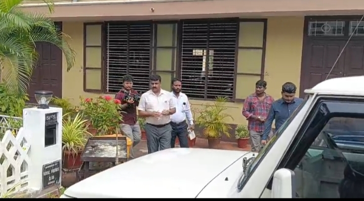 ಮಂಗಳೂರು: ಆಸ್ತಿಗಾಗಿ ತಂದೆಯ ಕೊಲೆ ಶಂಕೆ; ಎರಡು ತಿಂಗಳ ಬಳಿಕ ದಫನ ಭೂಮಿಯಿಂದ ಶವ ಹೊರಕ್ಕೆ!