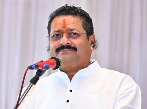ವಿಜಯೇಂದ್ರ ಜೊತೆ ಸಂಧಾನದ ಮಾತೇ ಇಲ್ಲ; ‘ಸ್ಥಾನಮಾನ ಕೊಟ್ಟರೆ ಬಿಜೆಪಿ, ಇಲ್ಲದಿದ್ದರೆ ಜೆಸಿಬಿ’: ಯತ್ನಾಳ್ ಖಡಕ್ ನುಡಿ